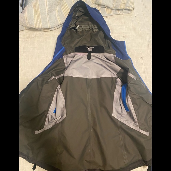 Goretex Arcteryx jacket - Picture 2 of 3
